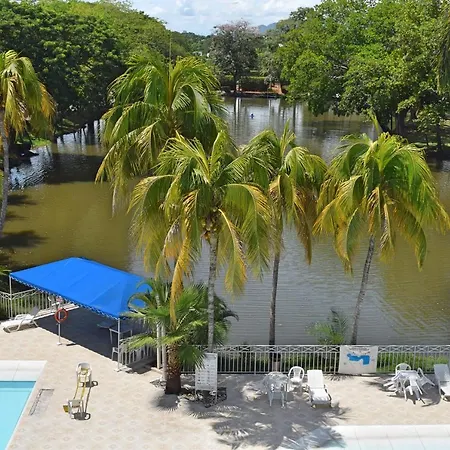 Cristales, Condominio Lagos Del Penon Girardot Exterior photo